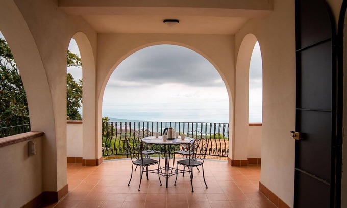 Mascali House | Holiday house Mascali for 1 - 6 persons with 3 bedrooms - Holiday house