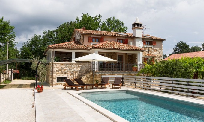Ferlini House | Holiday house Matija with a POOL