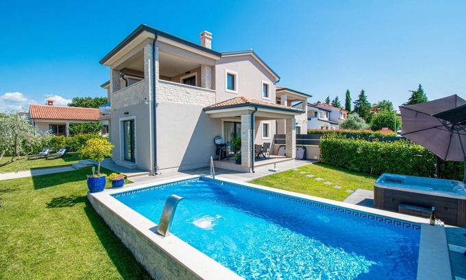 Kukci House | Holiday house Poreč for 1 - 8 persons with 3 bedrooms - Holiday home