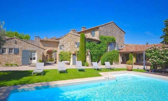Robion House | Holiday house Robion for 1 - 11 persons with 5 bedrooms - Luxury holiday home