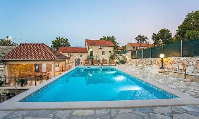Podbablje Other | Holiday house Runovic for 1 - 8 persons with 4 bedrooms - Farmhouse