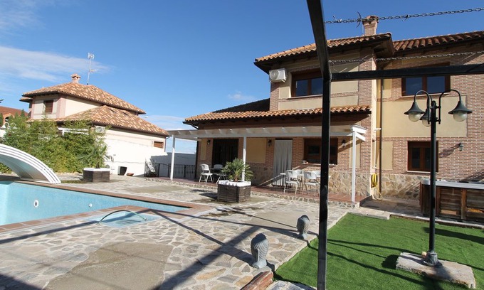 Sesena House | Holiday house Seseña Nuevo for 1 - 18 persons with 5 bedrooms - Holiday home