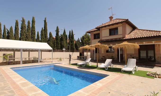 Sesena House | Holiday house Seseña Nuevo for 1 - 18 persons with 5 bedrooms - Holiday home