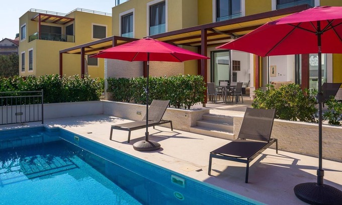 Slatine House | Holiday house Slatine for 1 - 12 persons with 6 bedrooms - Holiday home