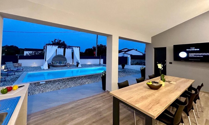 Rezanci House | Holiday house Svetvinčenat for 1 - 6 persons with 3 bedrooms - Holiday home