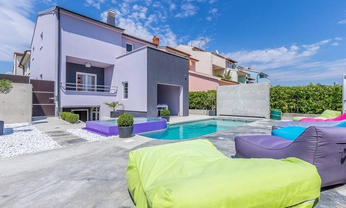 Vintijan House | Holiday house Valdebek for 1 - 4 persons with 2 bedrooms - Holiday home