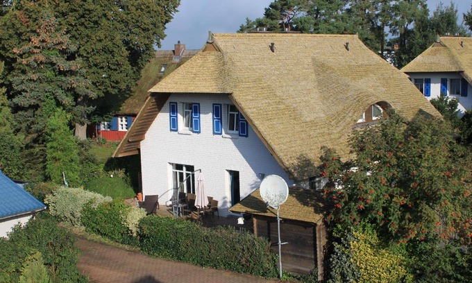 Wieck auf dem Darss House | Holiday house Wieck a. Darß for 1 - 5 persons with 3 bedrooms - Twin house