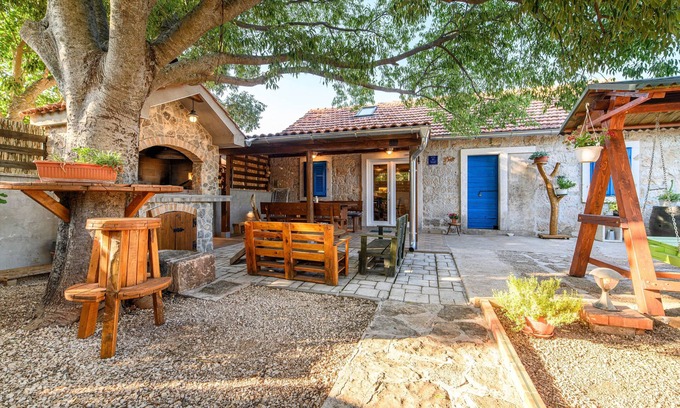 Sibenik House | Holiday house with a swimming pool Konjevrate, Krka (K-24925)