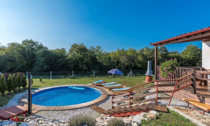 Tinjan House | Holiday house with private pool No.7 in holiday park Jelovci