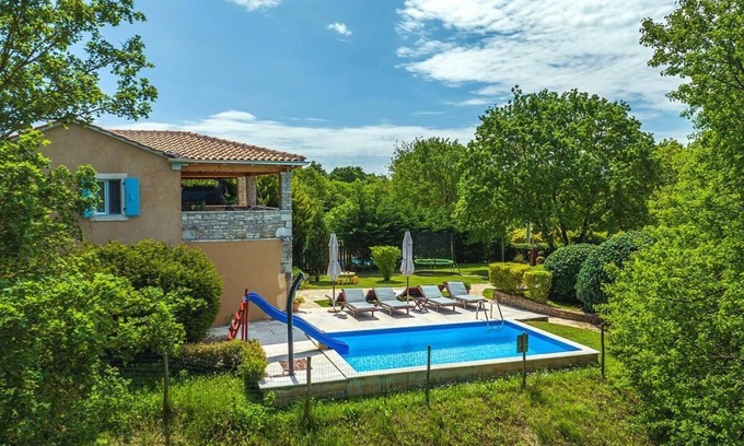 Gradisce House | Holiday house Zminj for 1 - 16 persons with 6 bedrooms - Holiday home