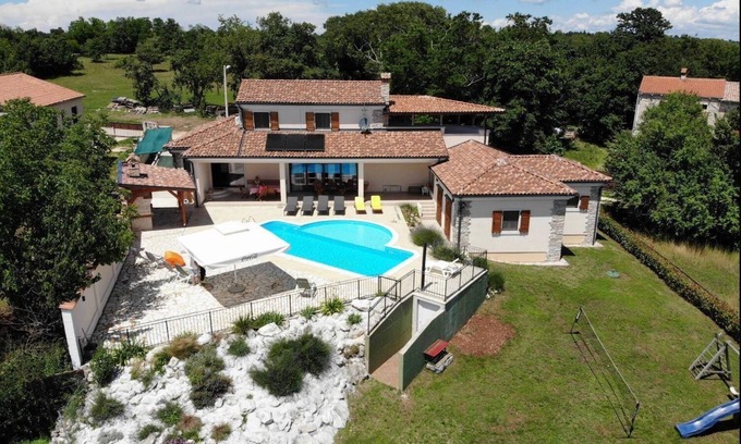 Gradisce House | Holiday house Zminj for 1 - 9 persons with 4 bedrooms - Casa Rural