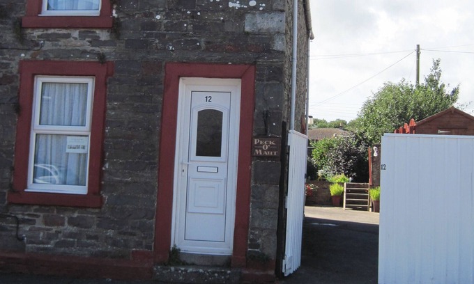 Garlieston House | Holiday in a pet friendly quiet seaside village in the South West of Scotland
