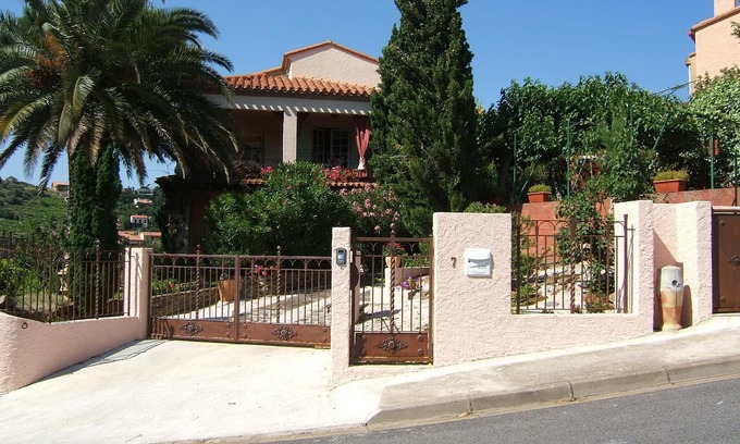Collioure Villa | HOLIDAY IN A VILLA in Collioure, CHARACTER COUNTRY
