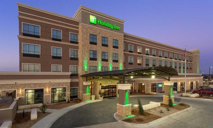 Appleton Hotel | Holiday Inn - Appleton by IHG