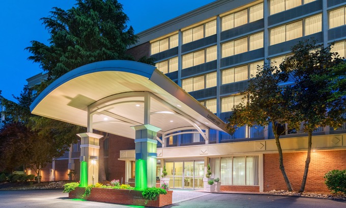 Charlottesville Hotel | Holiday Inn Charlottesville-Monticello, an Ihg Hotel