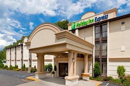 Southington Hotel | Holiday Inn Express Southington, an IHG Hotel
