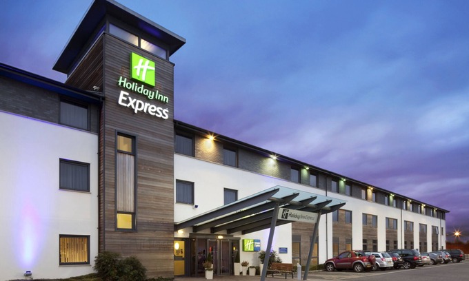 Cherry Hinton Hotel | Holiday Inn Express Cambridge by IHG