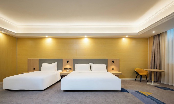 Chenghua Hotel | Holiday Inn Express Chengdu Tianfu Square by IHG