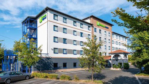 Troisdorf Hotel | Holiday Inn Express Cologne Troisdorf by IHG