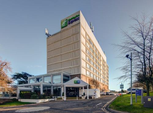 Ravelston Hotel | Holiday Inn Express Edinburgh City West by IHG