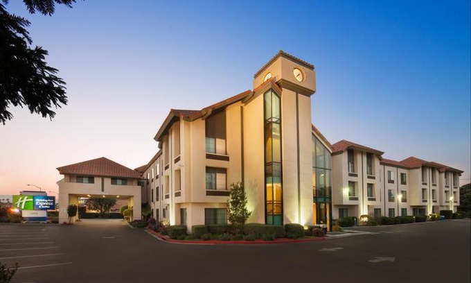 Santa Clara Hotel | Holiday Inn Express Hotel & Suites Santa Clara - Silicon Valley