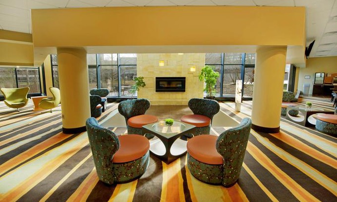 Plainsboro Hotel | Holiday Inn Express Princeton Southeast