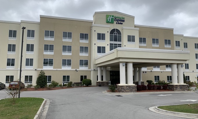 Havelock Hotel | Holiday Inn Express & Suites Havelock Northwest New Bern, an Ihg Hotel