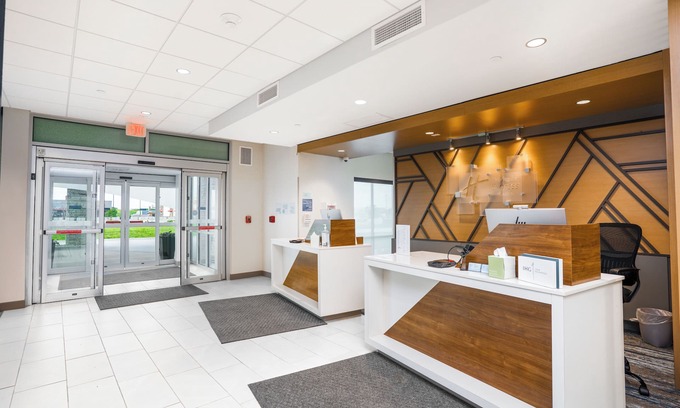 Marion Hotel | Holiday Inn Express & Suites Cedar Rapids NE – Marion by IHG