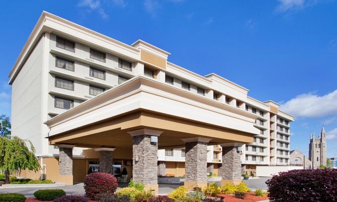 Downtown Niagara Falls Hotel | Holiday Inn Niagara Falls Scenic Downtown, an Ihg Hotel