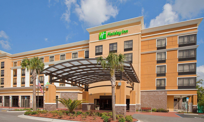 Ferry Pass Hotel | Holiday Inn Pensacola - University Area, an IHG Hotel