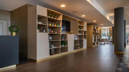Halle Hotel | Holiday Inn - the niu, Ridge Halle Central Station by IHG