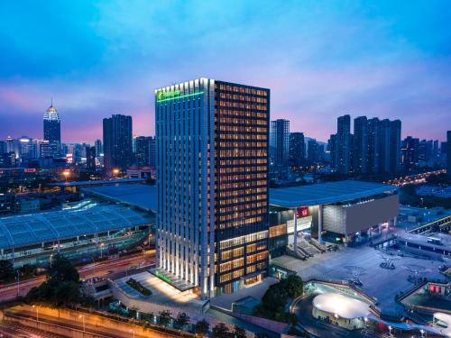 Liangxi District Hotel | Holiday Inn Wuxi Central Station by IHG