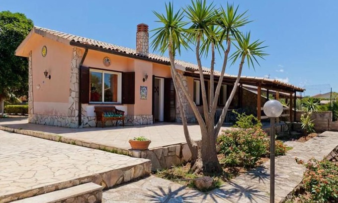 Case di Girolamo House | Holiday house Castellammare del Golfo for 5 - 7 persons with 3 bedrooms - Holiday house