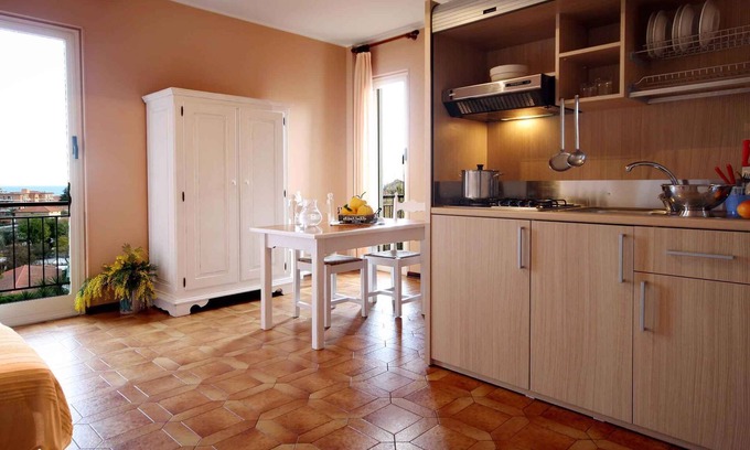 San Bartolomeo al Mare Apartment | Holiday apartment with air conditioning and WiFi