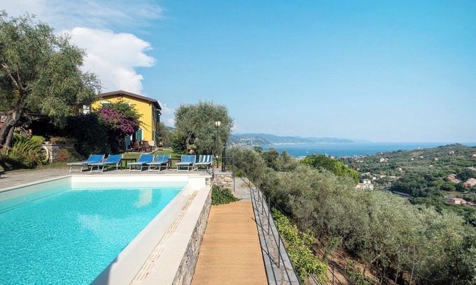 San Lorenzo della Costa House | Holiday Home 'Ginelà' with Sea View, Wi-Fi and Air Conditioning