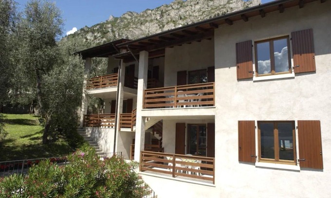 Limone sul Garda Apartment | Holidays apartment in Limone sul Garda - ground floor, right side