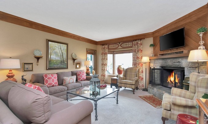 Blowing Rock Condo | Holly 2 | Fireplace, Restaurant, Pool, Spa