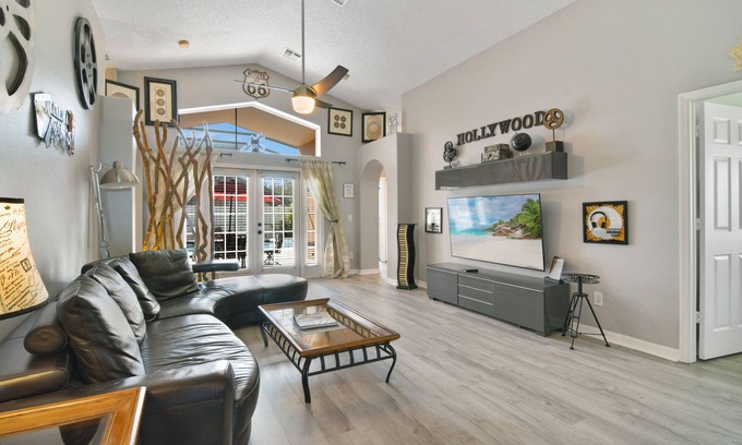Windsor Palms House | Hollywood Villa – Your Dream Stay Just 3 Miles from Disney