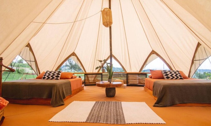 Dominical RV Rental | Holos Retreat Center: The Entire Ridge Basecamp