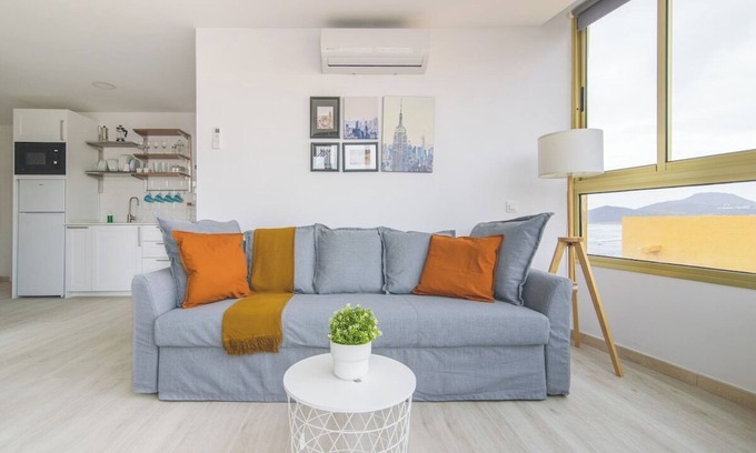 Las Palmas de Gran Canaria Apartment | Home2Book Design Las Canteras2 Beach