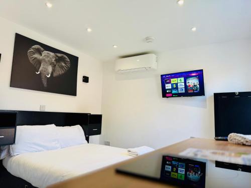 Coalpit Heath Apartment | Home away from home!