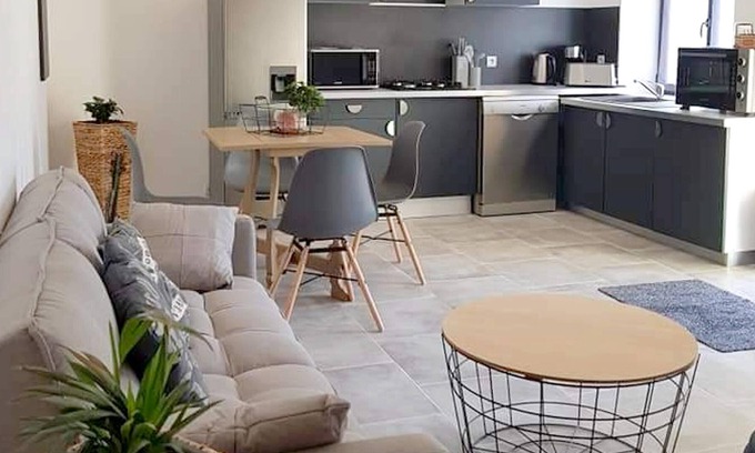 Sainte-Genevieve-les-Gasny Apartment | Homerez - Beautiful apartment with garden and Wifi