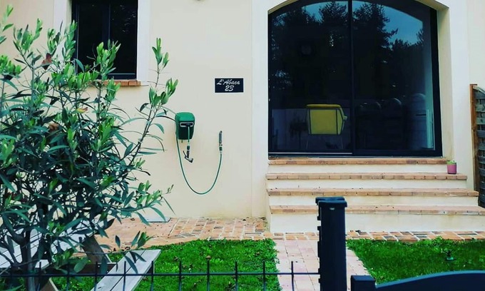 Sainte-Genevieve-les-Gasny House | Homerez - House for 4 ppl. with garden and terrace at Sainte-Geneviève-lès-Gasny