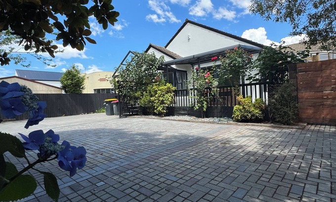 Christchurch City Centre House | Home in church corner