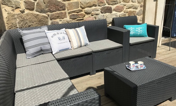 Port-Louis House | home, in front of the sea. Bicycles, kayak, land sailing at your disp