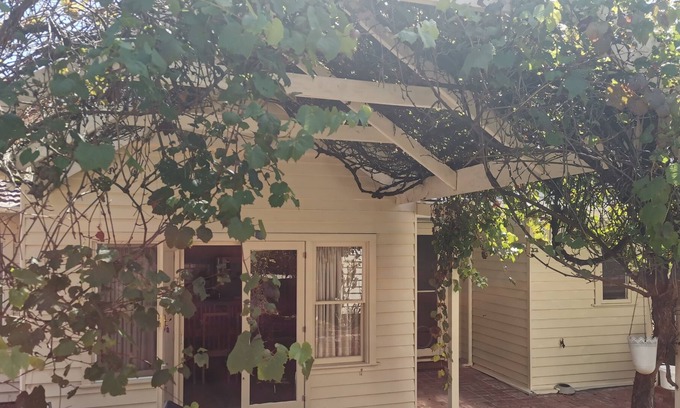 Kew House | Home in Kew
