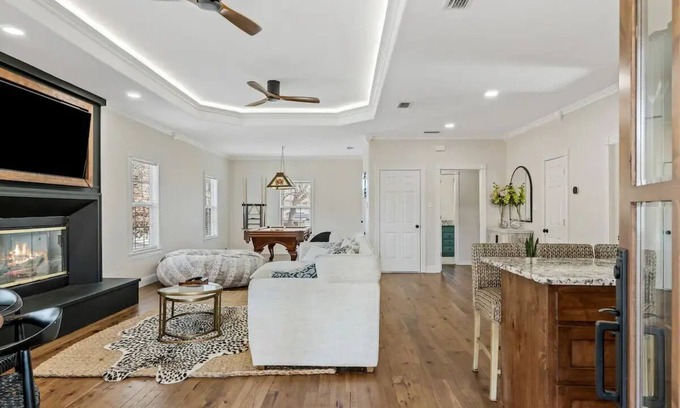 Carolyn Estates House | Home in Mabanknn