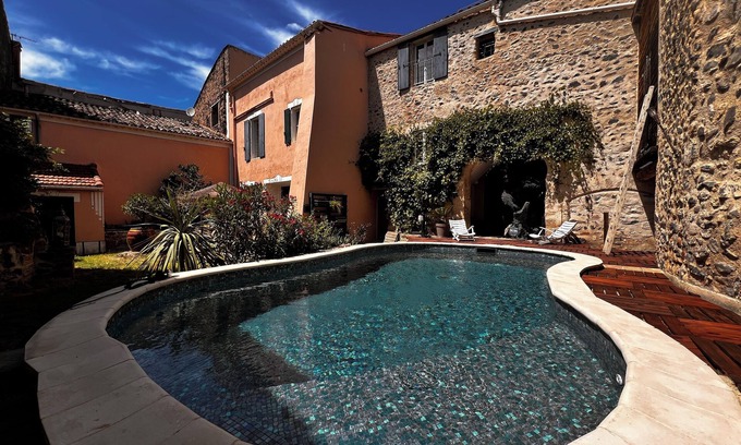 Caux House | Home in the heart of the village