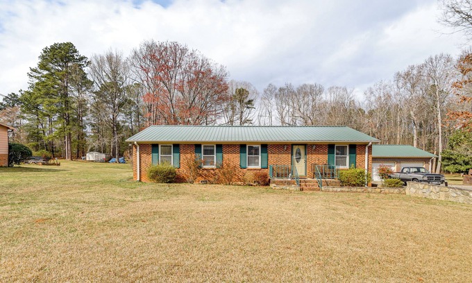 Wise House | Home Near Lake Gaston & Kerr Lake: 2 Private Acres