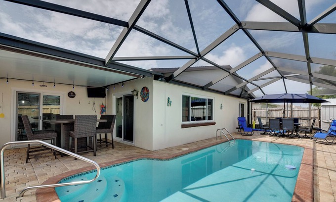 Orchid Lake Village House | Home Near Werner-Boyce & New Port Richey!